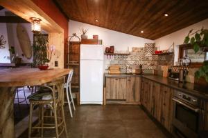 Maisons de vacances Grande Maison Pleine Nature 5 Chambres pour 10 a 15 pers - Surf Camp : photos des chambres