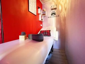 Maisons de vacances Chambre & Lounge Prive Jacuzzi : photos des chambres