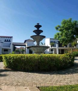 Casa llena de naturaleza y paz perfecta para descansar.
