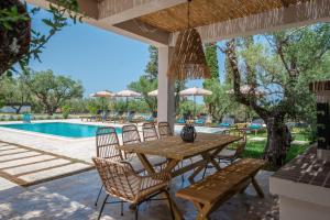 Delight Luxury Villa - Contemporary Elegance & Tranquility, by ZanteWize