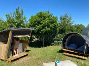 Campings Camping du Plan d'eau **** : photos des chambres