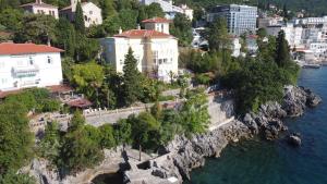 Opulence luxury spa suite - private access to beach in Opatija