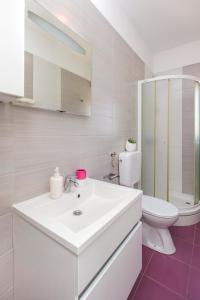 The Whitehouse Apartment 