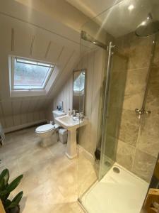 Cosy and Characterful 1 bedroom townhouse with big south facing garden in Cardiff