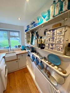 Cosy and Characterful 1 bedroom townhouse with big south facing garden in Cardiff