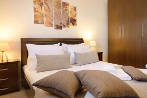 IFESTOS APARTMENTS