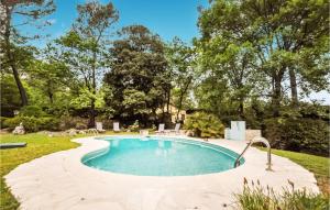 Cozy Home In Roquefort-Les-Pins