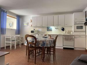 Appartements Appartement Bretignolles-sur-Mer, 2 pieces, 4 personnes - FR-1-224A-57 : photos des chambres