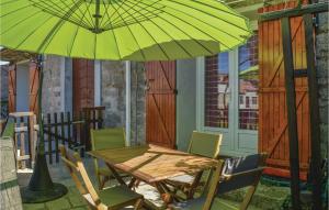 1 Bedroom Cozy Apartment In Zonza