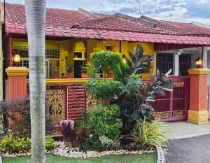 Faridah Homestay Melaka Muslim Friendly - Kampong Balik Hutan
