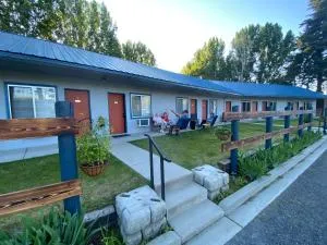 Columbia Point Resort - Chewelah