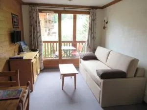 Résidence Les Alpages 4 étoiles - Appartement 4 personnes - Piscine, Hammam, Sauna, Jacuzzi - ValCenis 73480 - Les Champs