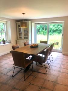 Dingle Woodland Cottage