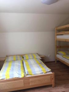 Komplet vybavená chata s WiFi pripojením a TV v prírodnom prostredí