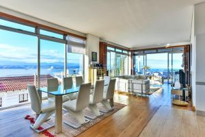 Penthouse 230m2 on the Sea
