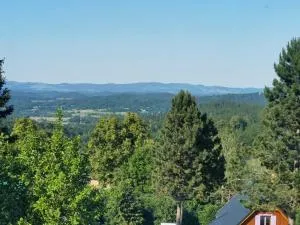 Ośrodek Wypoczynkowy Nad Wodospadem - Zachełmie