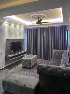 Sunshine Bay Resort Beachaholic Homestay