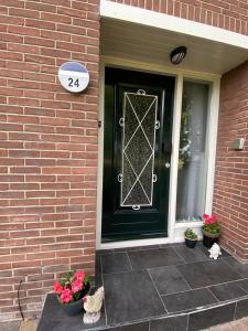 Huis bij het water in uitstekend fiets-, vis- en vaargebied