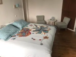 Chambre Chez L'HABITANT en Centre Ville - Les Préaux