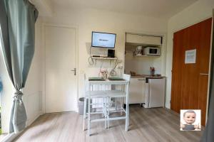 Appartements Au petit repere palois -studio - centre ville-balcon-WIFI FIBRE : photos des chambres