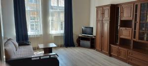 2 Bedroom apartment on Tomashivskogo Street 7