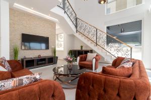 Luxury Villa Sun Stone heated pool & whirlpool