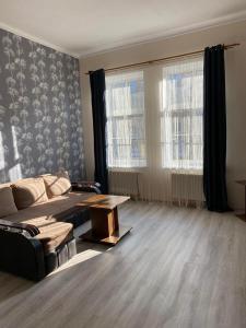 2 Bedroom apartment on Tomashivskogo Street 7
