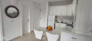 Precioso apartamento con piscina junto al mar