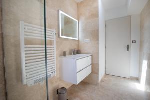 Appartements Au NEGO CHIN 105m2 en bord de Sorgue : photos des chambres