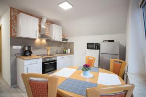 APARTMAJI HUBI 
