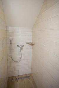 APARTMAJI HUBI 