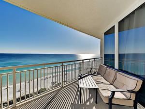 The Pearl of Navarre #1002 - Paradise Palms