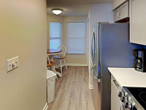 The Pearl of Navarre #1002 - Paradise Palms