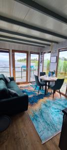 Domki na wodzie Jastarnia - Houseboat