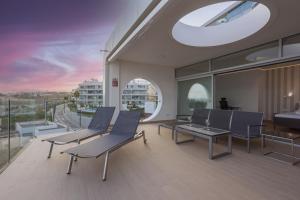Ensuite Penthouse Panoramic Sea View with Jacuzzi