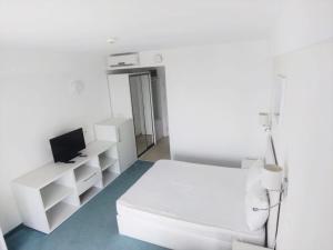 Mediterranean Apartments at Blaxy, Olimp