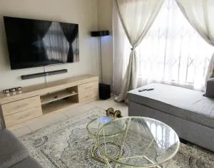 Khaya Guesthouse - Honeyvale