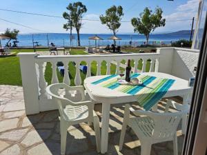 Dimitras Family Apartments 1