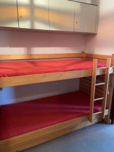 Appartements Studio calme avec terrasse vue mer : photos des chambres