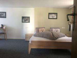 Double Room with Balcony room in Hotel Le Postillion