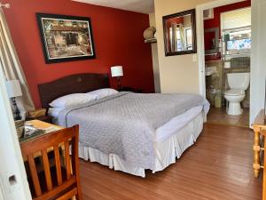 Queen Room room in Great House Motel