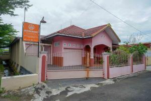 KoolKost Syariah near Living Plaza Purwokerto (minimum stay 6 nights)