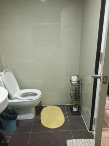 KL Tower Makati Apartments by PH Staycation