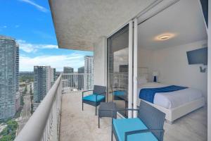 40th Floor Priceless Unit Central Location