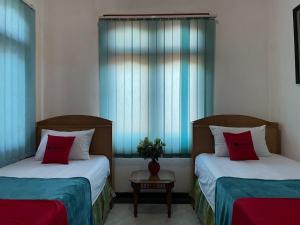 RedDoorz Syariah @ Karang Pilang