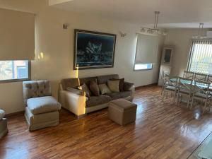 Espectacular Casa en Barrio Privado con pileta gran parque y vista panorámica