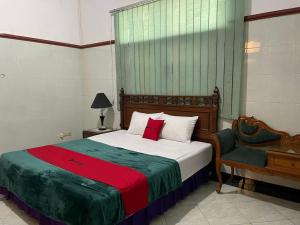 RedDoorz Syariah @ Karang Pilang