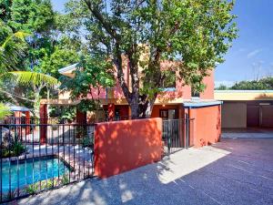 Ross Cres Spacious Private Beach House