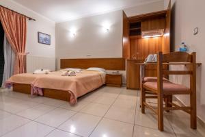 J Studios - Kineta Seaside Retreats