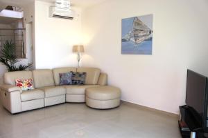 Beautiful 2 Floor Penthouse With Fabulous Views